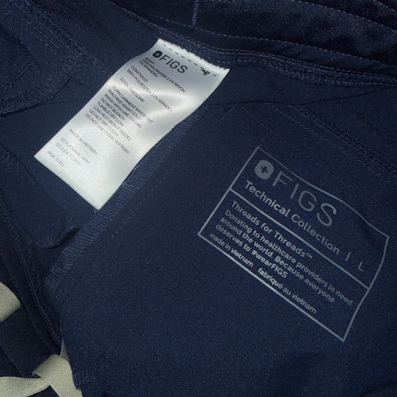 New FIGS men’s Axim Scrubs Pants Drawstring 7 pockets cargo Large Navy Blue - Picture 10 of 14